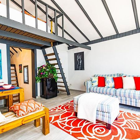 Saunders 2Bd Beach Cottage Нассау Екстер'єр фото