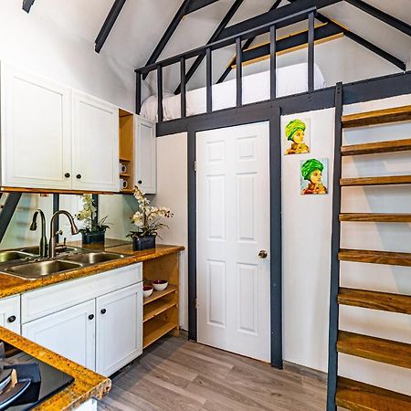 Saunders 2Bd Beach Cottage Нассау Екстер'єр фото