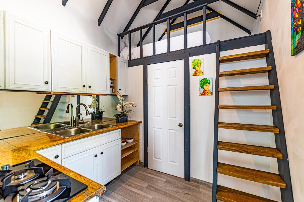 Saunders 2Bd Beach Cottage Нассау Екстер'єр фото