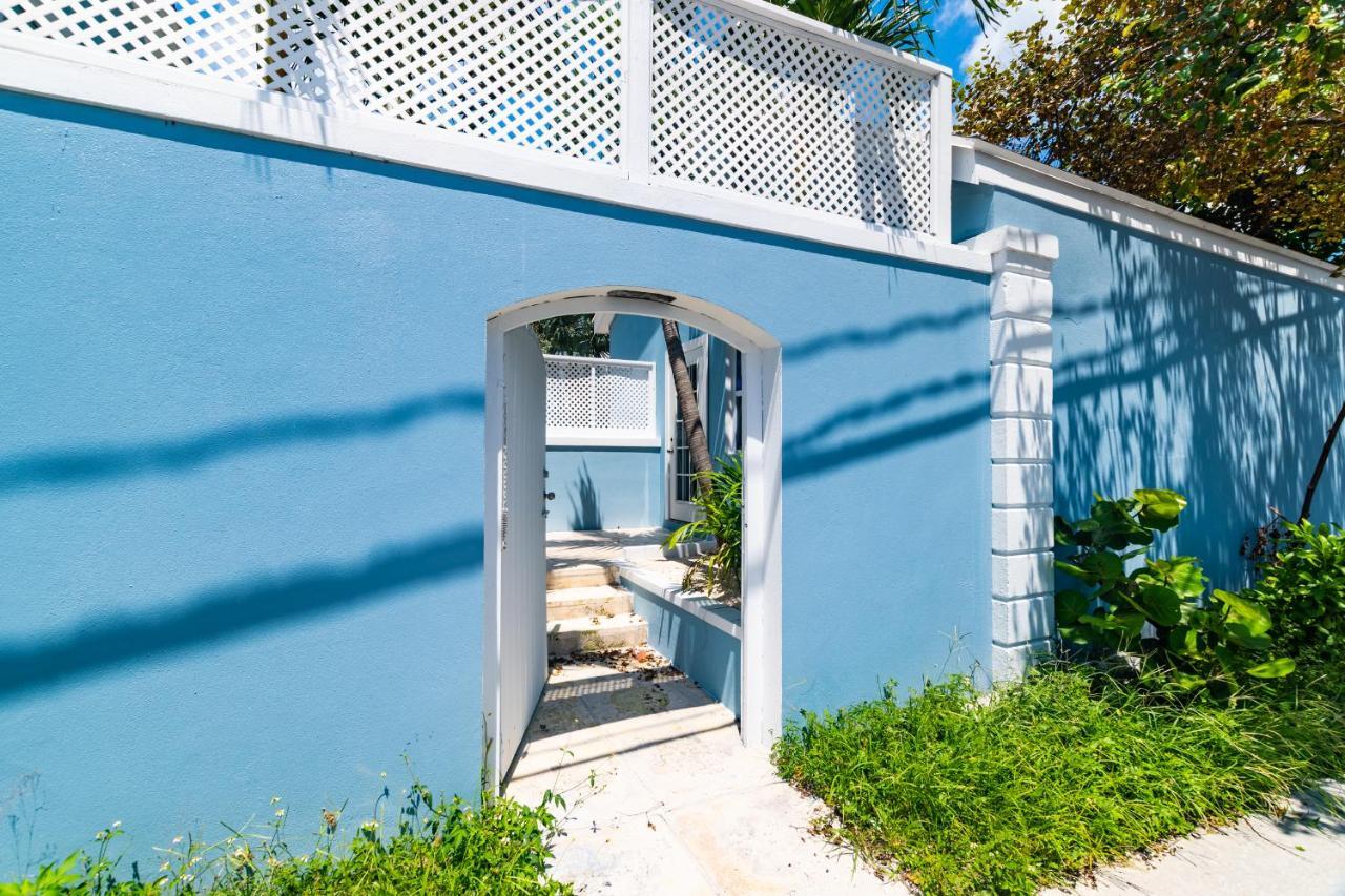 Saunders 2Bd Beach Cottage Нассау Екстер'єр фото