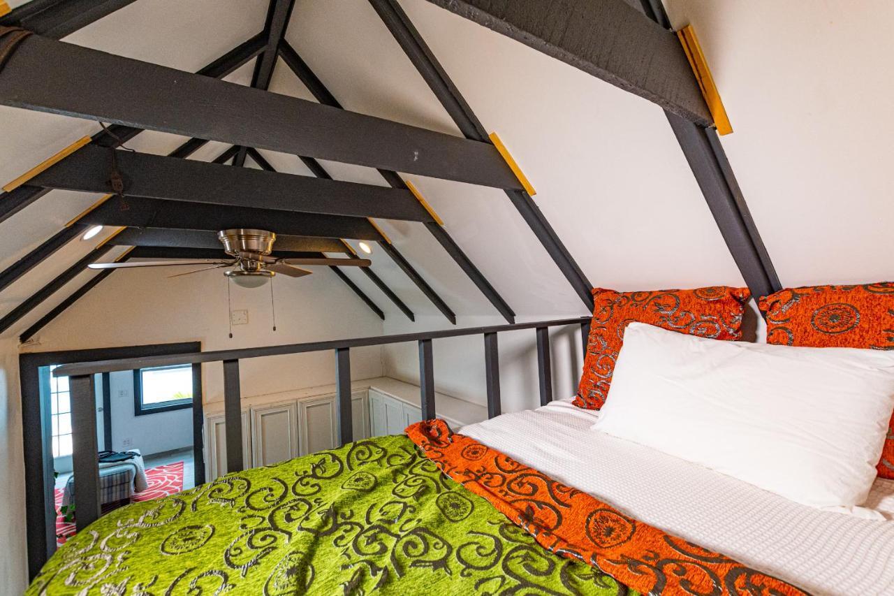 Saunders 2Bd Beach Cottage Нассау Екстер'єр фото