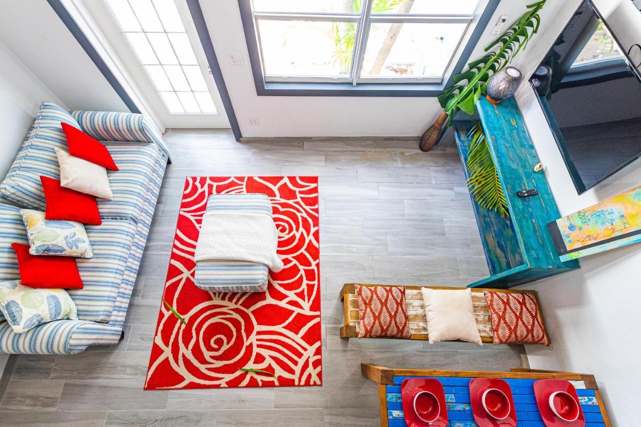 Saunders 2Bd Beach Cottage Нассау Екстер'єр фото